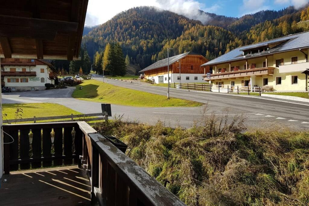 Relax Al Lago Di Prags Exterior foto